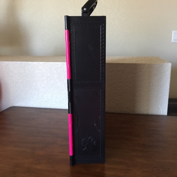 2011 Mattel Pink & Black Barbie Doll Wardrobe Case - Picture 2 of 10